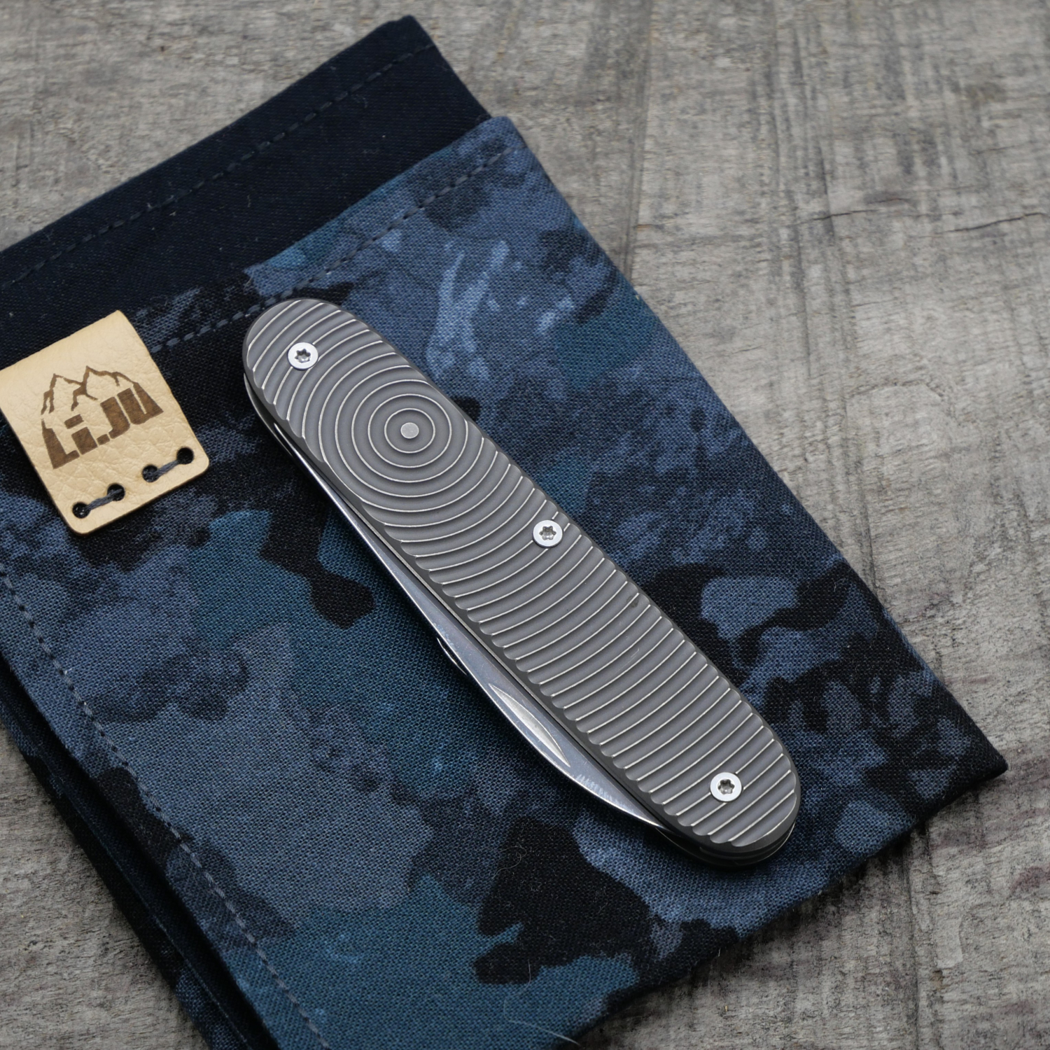 TITAN - CONCENTRIC dark wash - SWISS ARMY 2 - Titan Grade 5  (Ti 6AI 4V)  - 93mm